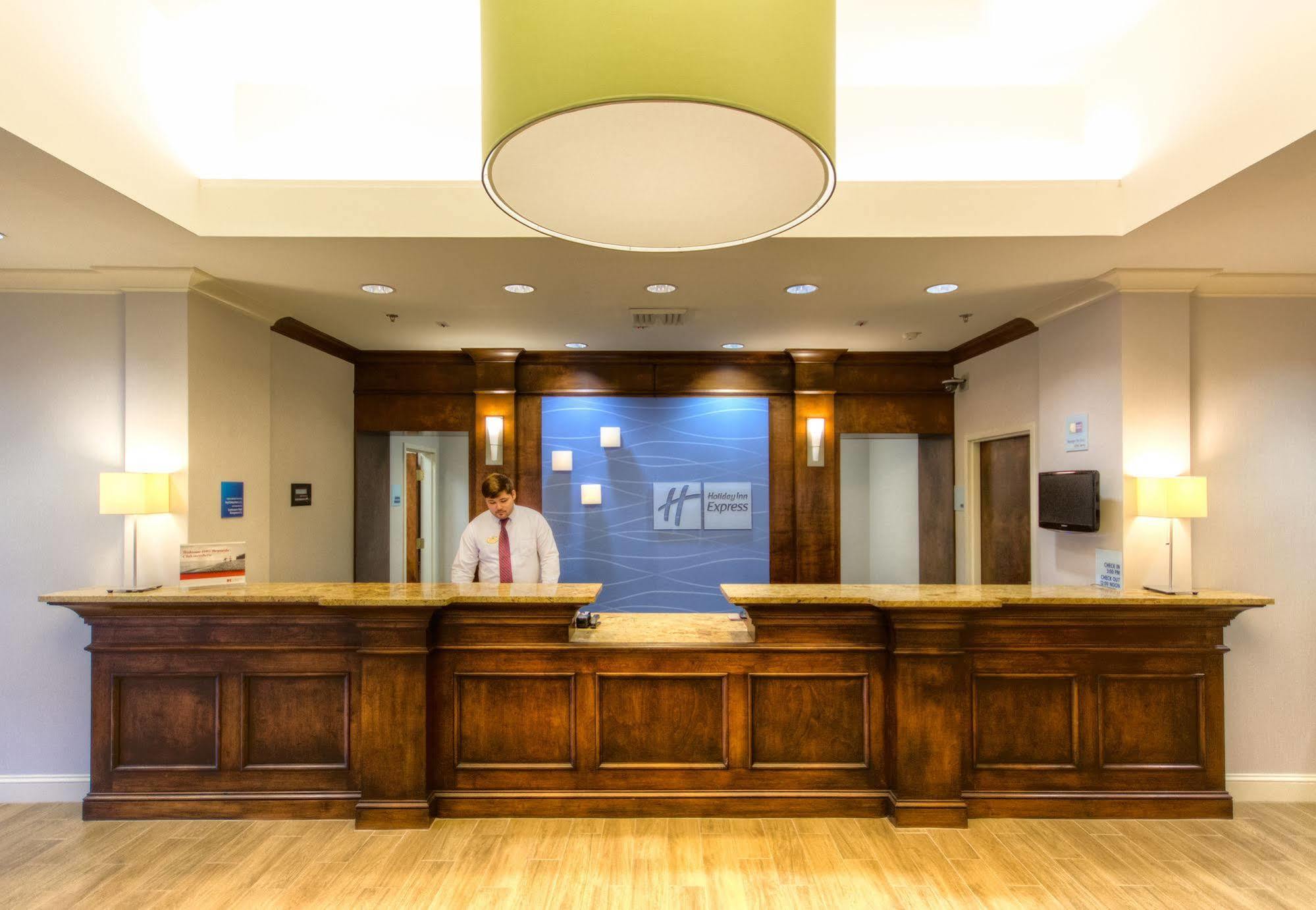 Express & Boyd-cooper Parkway By Ihg 2* Montgomery